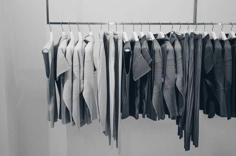 浙江服饰服装erp费用多少钱一套 浙江服饰服装ERP费用多少钱一套？最新价格解析